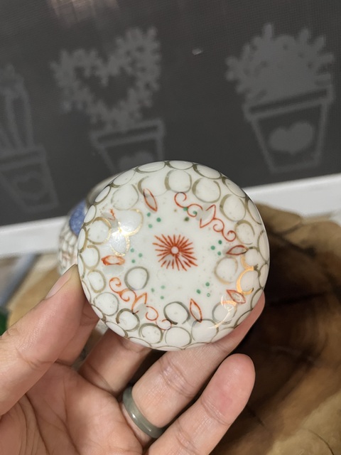 古玩陶瓷青花加彩花卉紋玲瓏罐拍賣,當(dāng)前價(jià)格1200元
