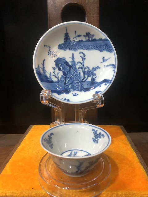 古玩陶瓷(館藏級杯碟)清·康熙·訪友圖·青花杯碟套裝拍賣,當前價格1456元