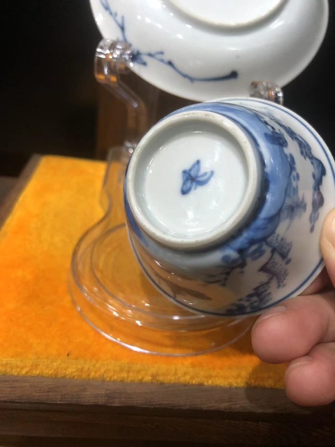 古玩陶瓷(館藏級杯碟)清·康熙·訪友圖·青花杯碟套裝拍賣,當前價格1456元