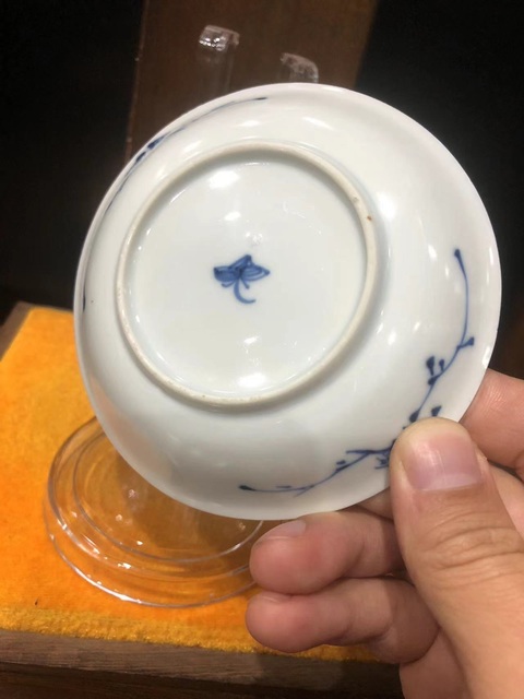 古玩陶瓷(館藏級杯碟)清·康熙·訪友圖·青花杯碟套裝拍賣,當前價格1456元