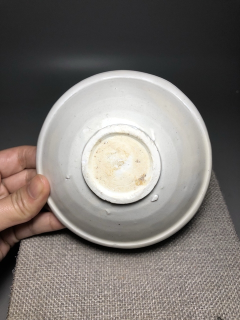 古玩陶瓷宋代·白釉碗真品鑒賞圖