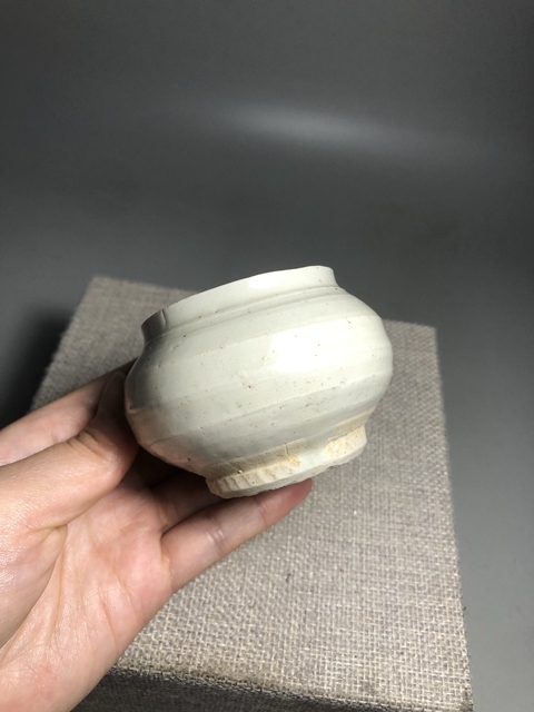 古玩陶瓷【元代】青白釉蓋罐拍賣，當(dāng)前價格0元