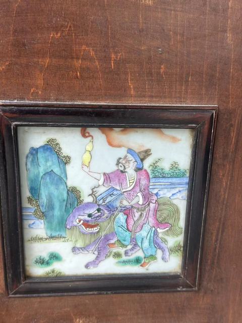 古玩陶瓷嘉慶粉彩蠻人獻寶瓷板掛屏拍賣，當前價格28888元