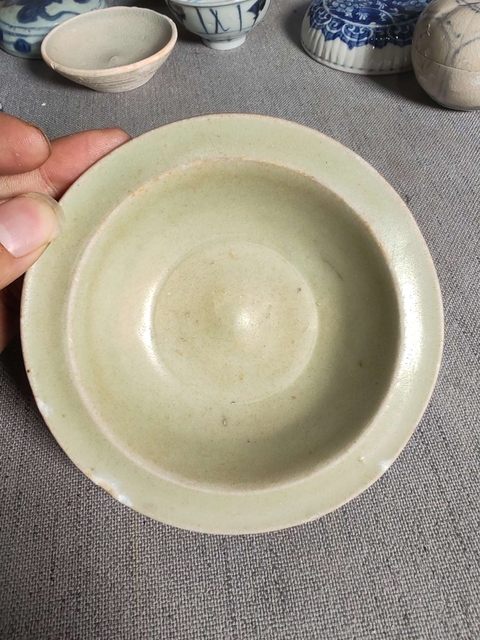 古玩陶瓷元,龍泉青瓷折沿盤拍賣,當前價格6900元