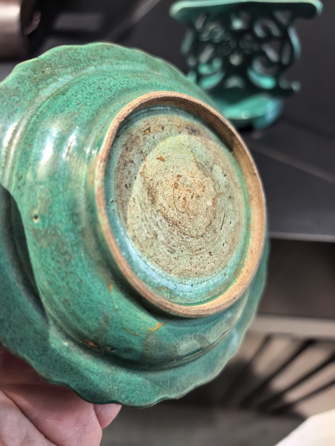 古玩陶瓷孔雀綠釉刻奎龍紋供盤拍賣，當前價格3688元