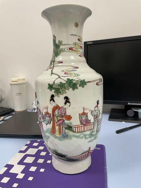 古玩陶瓷清晚期·粉彩西廂記紋撇口瓶拍賣，當前價格5800元