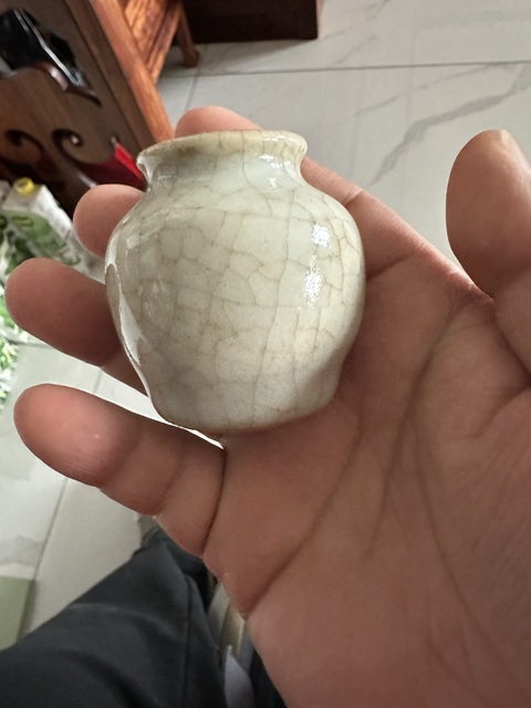 古玩陶瓷哥釉水盂真品鑒賞圖