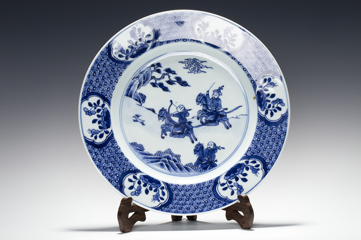 古玩陶瓷清康熙·青花狩獵圖折沿盤一對真品鑒賞圖
