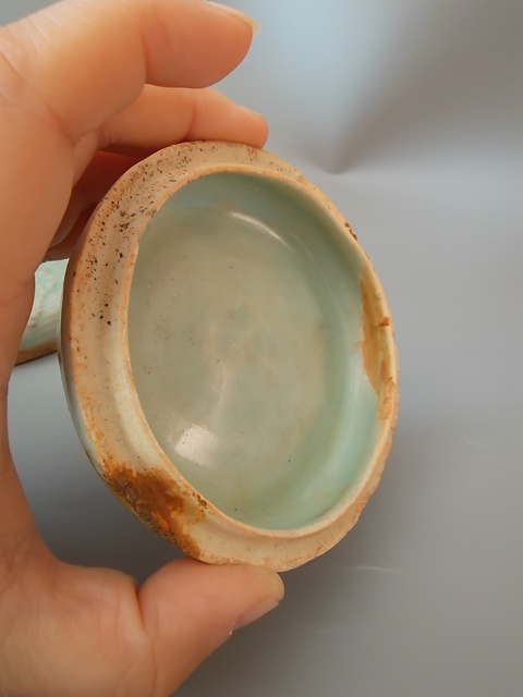 古玩陶瓷南宋湖田窯雙鳳紋粉盒拍賣,當前價格2800元