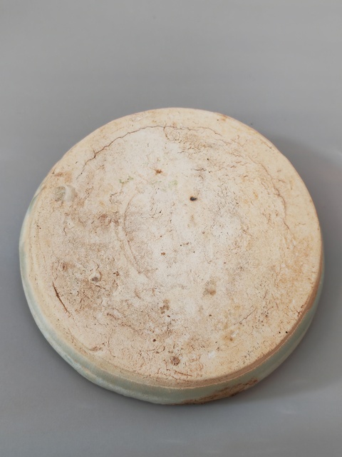 古玩陶瓷南宋湖田窯雙鳳紋粉盒拍賣,當前價格2800元