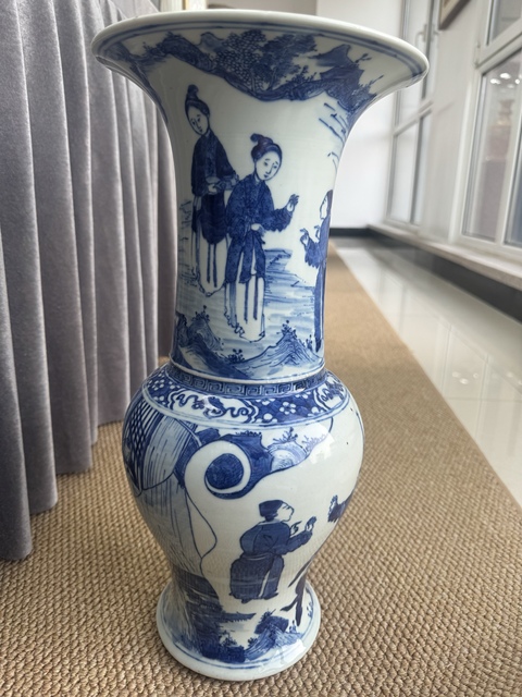 古玩陶瓷青花人物故事紋花觚真品鑒賞圖