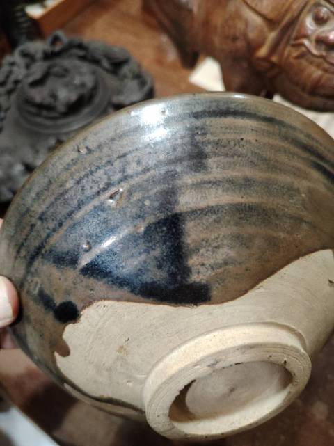 古玩陶瓷澀圈圈足疊燒工藝褐釉碗真品鑒賞圖
