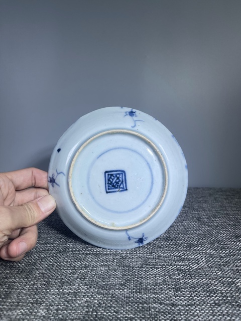 古玩陶瓷清中期.青花靈芝花卉紋盤拍賣,當前價格0元