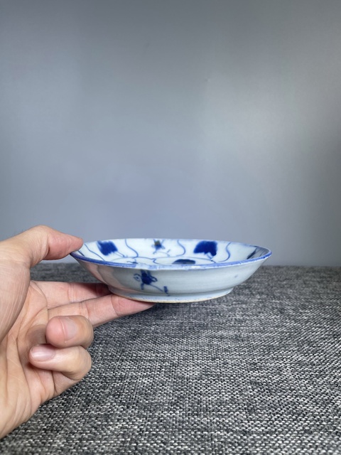 古玩陶瓷清中期.青花靈芝花卉紋盤拍賣,當前價格0元