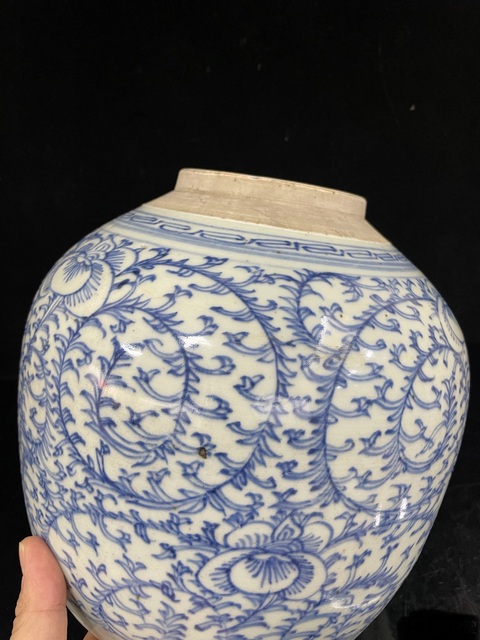 古玩陶瓷青花纏枝花卉紋罐拍賣,當前價格1588元