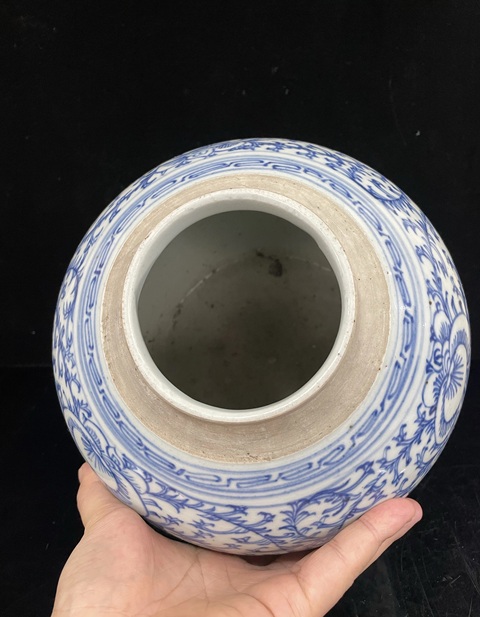 古玩陶瓷青花纏枝花卉紋罐拍賣,當前價格1588元