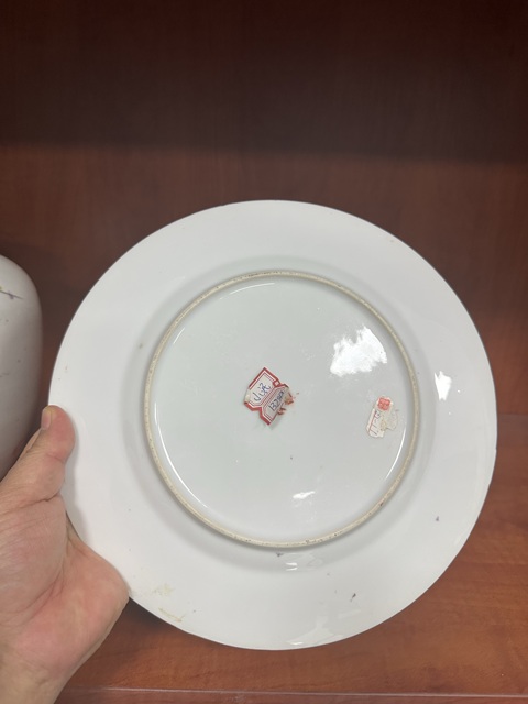古玩陶瓷粉彩百花開窗仕女人物紋盤拍賣,當前價格880元