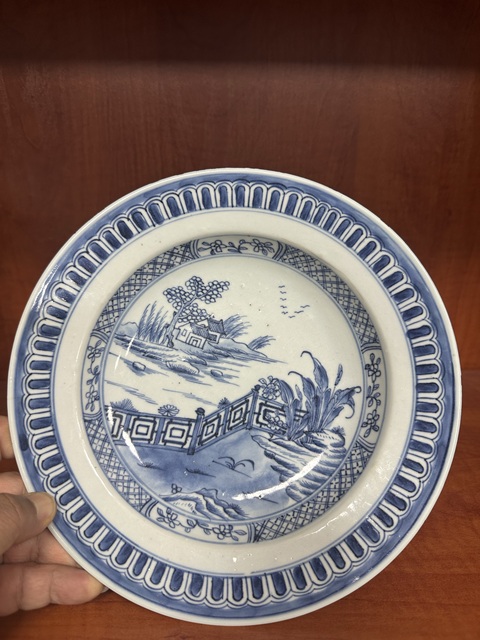 古玩陶瓷山水紋青花盤拍賣,當(dāng)前價格680元