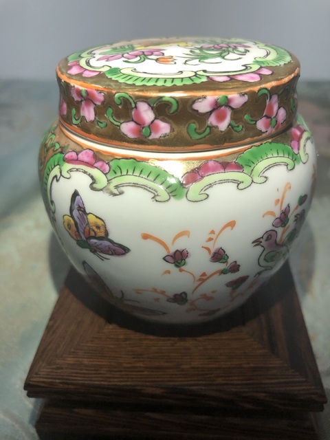 古玩陶瓷民國廣彩人物紋茶葉罐拍賣，當前價格338元