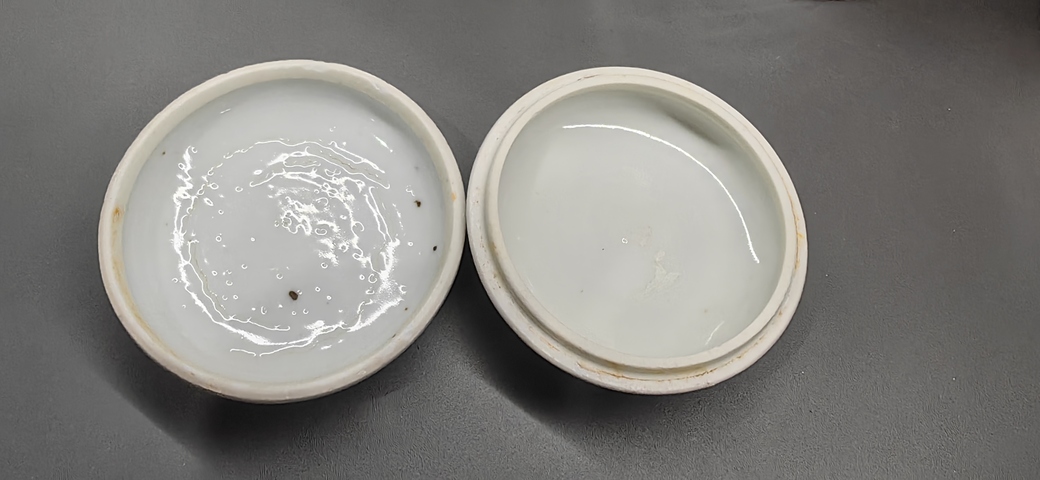 古玩陶瓷康熙·雙秋圖青花蓋盒拍賣，當(dāng)前價(jià)格1888元