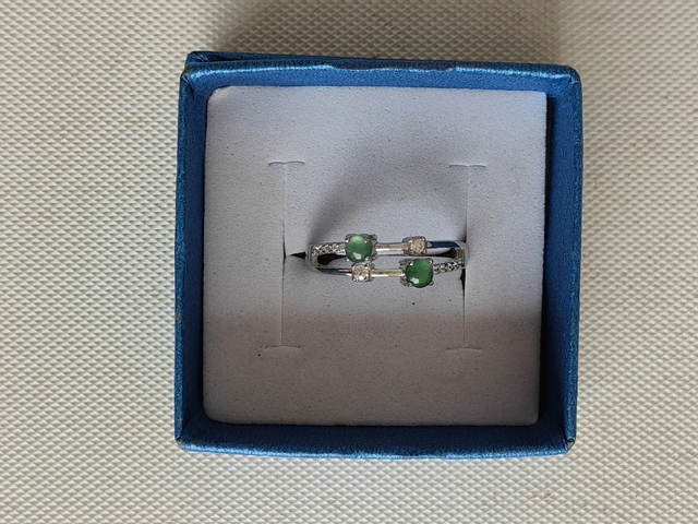 古玩玉器天然翡翠鑲嵌戒指拍賣,當前價格298元