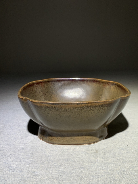 古玩陶瓷清中期茶葉末釉釉四方倭角貢碗拍賣,當前價格5588元