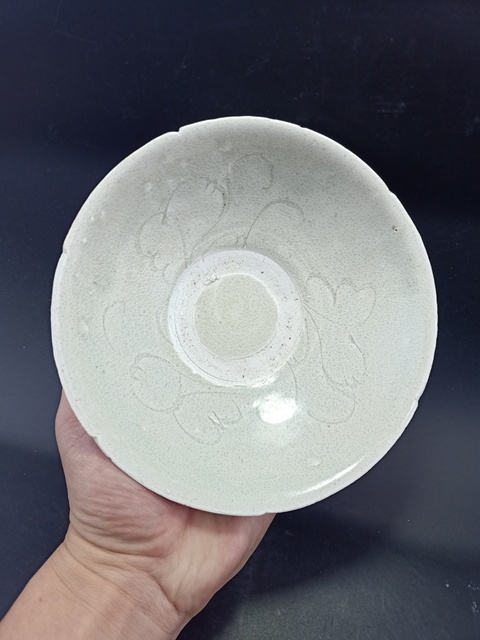 古玩陶瓷【館藏級精品】南宋 青白瓷葵口劃花斗笠碗【百碎級開片】拍賣,當前價格0元