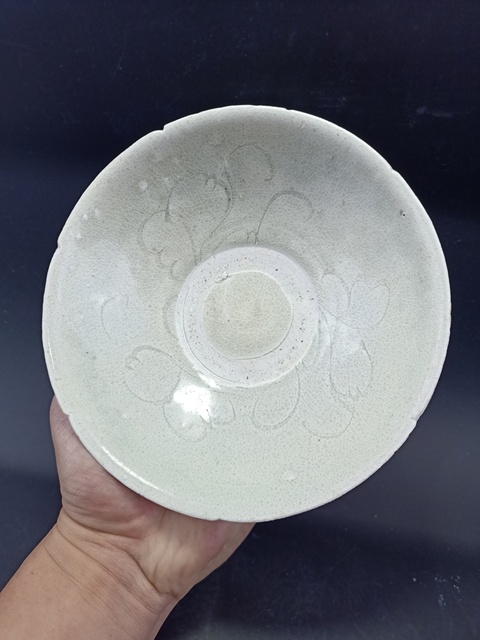 古玩陶瓷【館藏級精品】南宋 青白瓷葵口劃花斗笠碗【百碎級開片】拍賣,當前價格0元