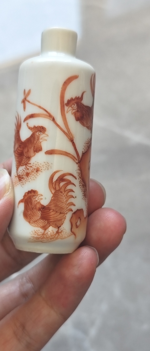 古玩陶瓷礬紅官上加官鼻煙壺拍賣，當前價格3500元
