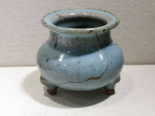 古玩陶瓷北宋鈞窯天藍釉三足爐拍賣，當前價格70000元