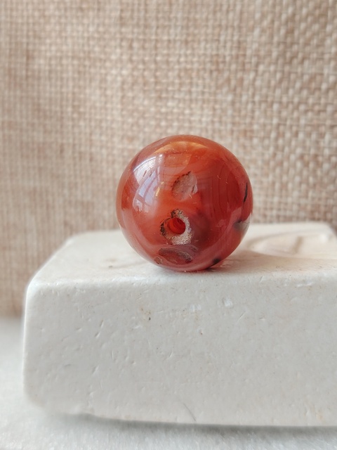 古玩玉器天然紅瑪瑙珠一枚拍賣(mài),當(dāng)前價(jià)格133元