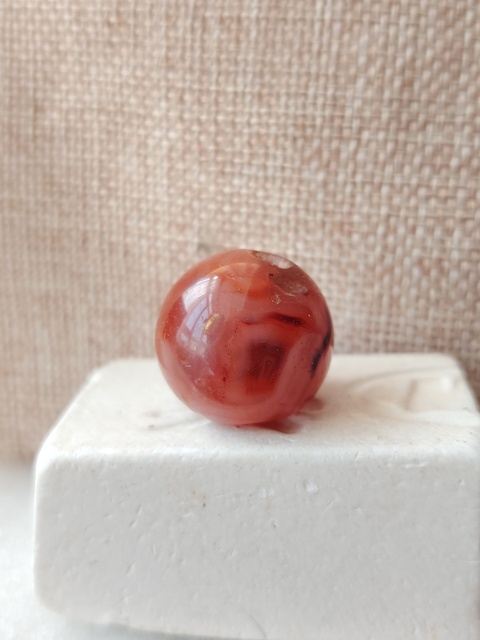 古玩玉器天然紅瑪瑙珠一枚拍賣(mài),當(dāng)前價(jià)格133元