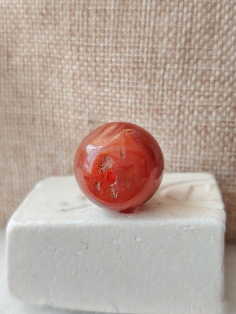 古玩玉器天然紅瑪瑙珠一枚拍賣(mài),當(dāng)前價(jià)格133元