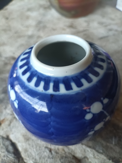 古玩陶瓷青花冰梅圖茶葉罐拍賣,當前價格99元