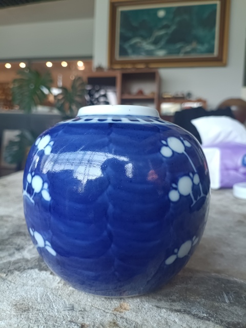 古玩陶瓷青花冰梅圖茶葉罐拍賣,當前價格99元