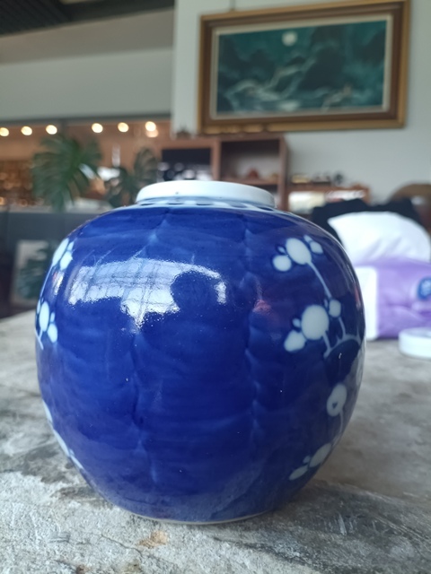 古玩陶瓷青花冰梅圖茶葉罐拍賣,當前價格99元