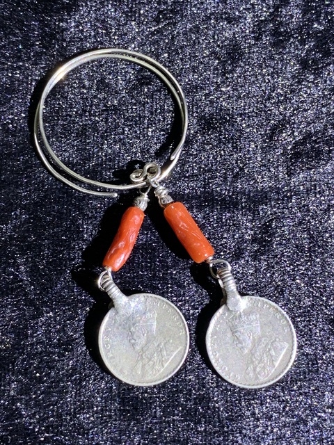 古玩錢(qián)幣山湖安娜飾品拍賣(mài)，當(dāng)前價(jià)格500元