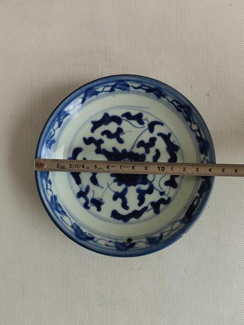 古玩陶瓷青花纏枝花卉紋盤拍賣，當(dāng)前價(jià)格260元