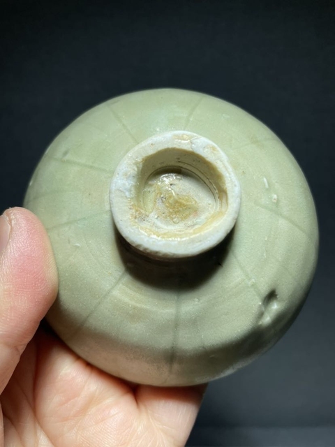 古玩陶瓷宋末元初龍泉青瓷刻仰蓮紋茶盞拍賣,當前價格3980元