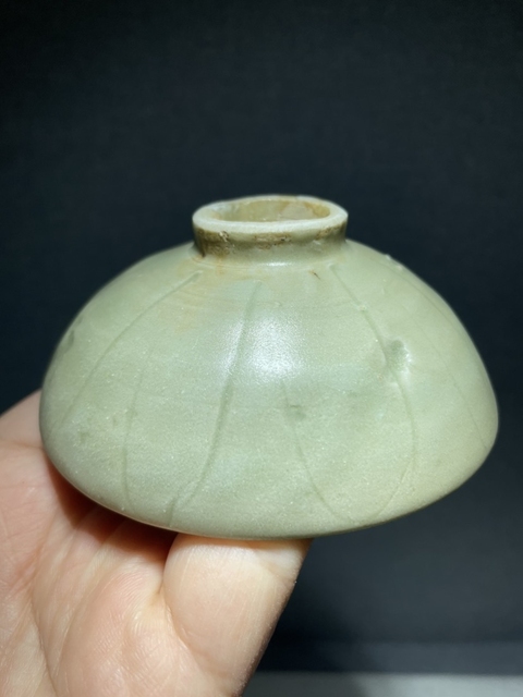 古玩陶瓷宋末元初龍泉青瓷刻仰蓮紋茶盞拍賣,當前價格3980元