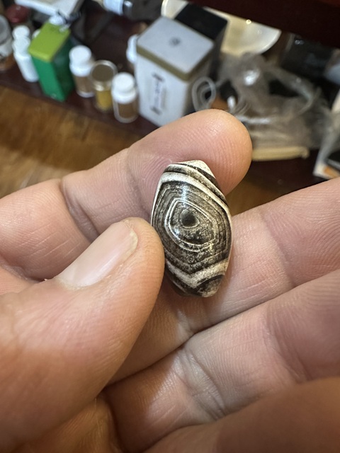 古玩玉器纏絲瑪瑙橄欖珠拍賣,當前價格1888元
