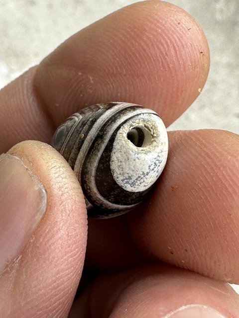 古玩玉器纏絲瑪瑙橄欖珠拍賣,當前價格1888元