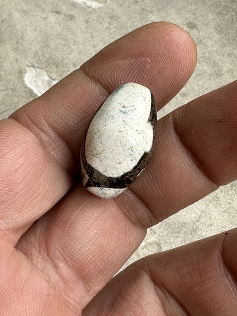 古玩玉器纏絲瑪瑙橄欖珠拍賣,當前價格1888元