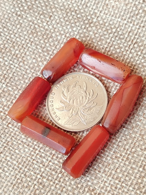 古玩玉器紅瑪瑙多棱珠6顆拍賣,當(dāng)前價(jià)格980元