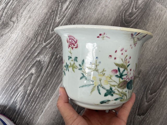 古玩陶瓷晚清細路粉彩花盆拍賣，當前價格2850元