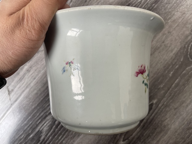 古玩陶瓷晚清細路粉彩花盆拍賣，當前價格2850元