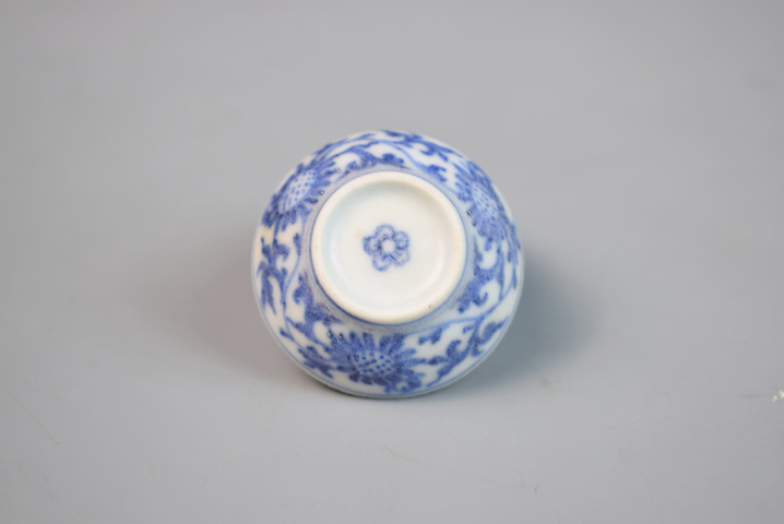 古玩陶瓷康熙青花牛眼盒拍賣，當前價格4500元