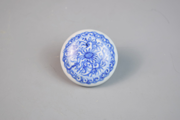 古玩陶瓷康熙青花花卉紋印泥盒拍賣,當(dāng)前價(jià)格7500元