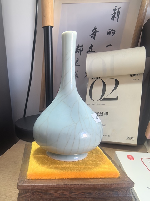 古玩陶瓷官釉荸薺瓶拍賣,當前價格13000元