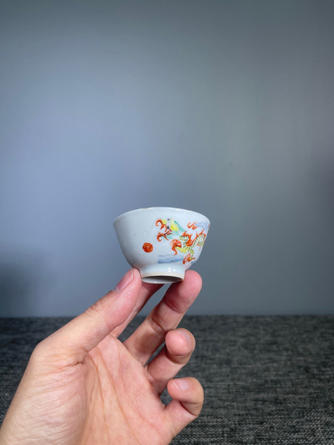 古玩陶瓷清晚期.粉彩龍紋杯拍賣,當前價格399元